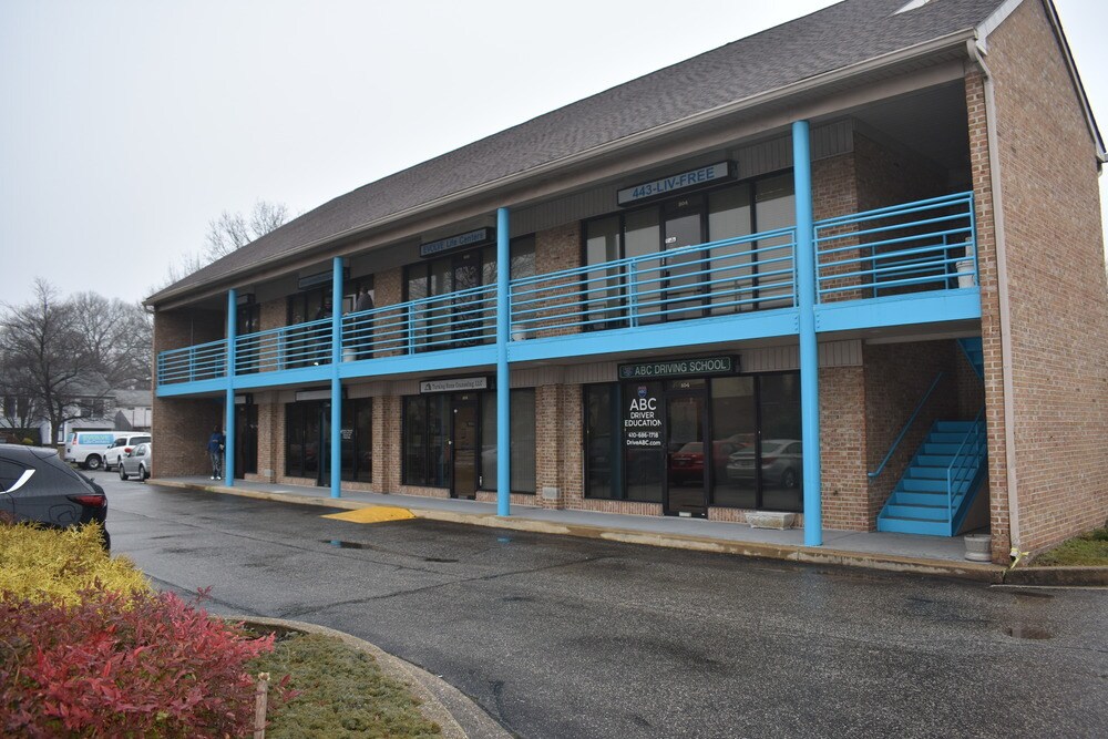 2528 Mountain Rd, Pasadena, MD 21122