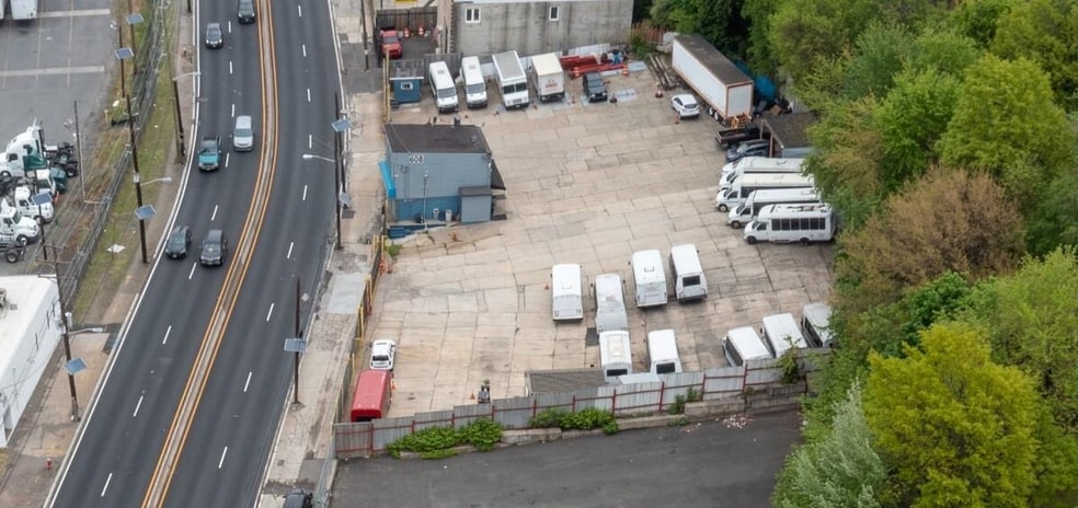 598-614 Tonnelle Ave, Jersey City, NJ for lease - Building Photo - Image 3 of 12