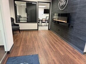 7939 E Arapahoe Rd, Greenwood Village, CO for lease Interior Photo- Image 1 of 8