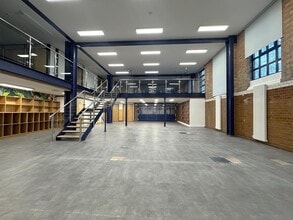 1 Linkfield Rd, Isleworth for lease Interior Photo- Image 1 of 17