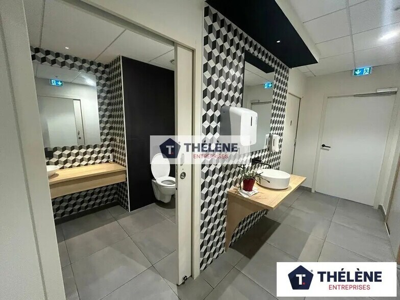 Office in Montpellier for lease - Interior Photo - Image 3 of 10