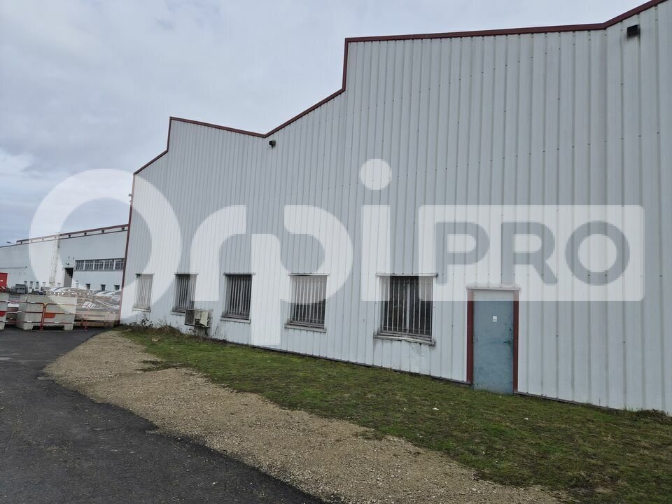 Flex in Reims for lease Building Photo- Image 1 of 8