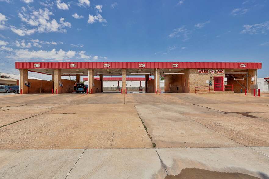 502 W Choctaw Ave, Chickasha, OK for sale - Building Photo - Image 1 of 1