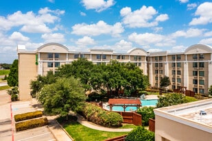 Bedford DFW West Hotel - Bar