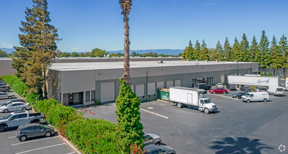 2038 Concourse Dr, San Jose, CA for lease - Building Photo - Image 3 of 5