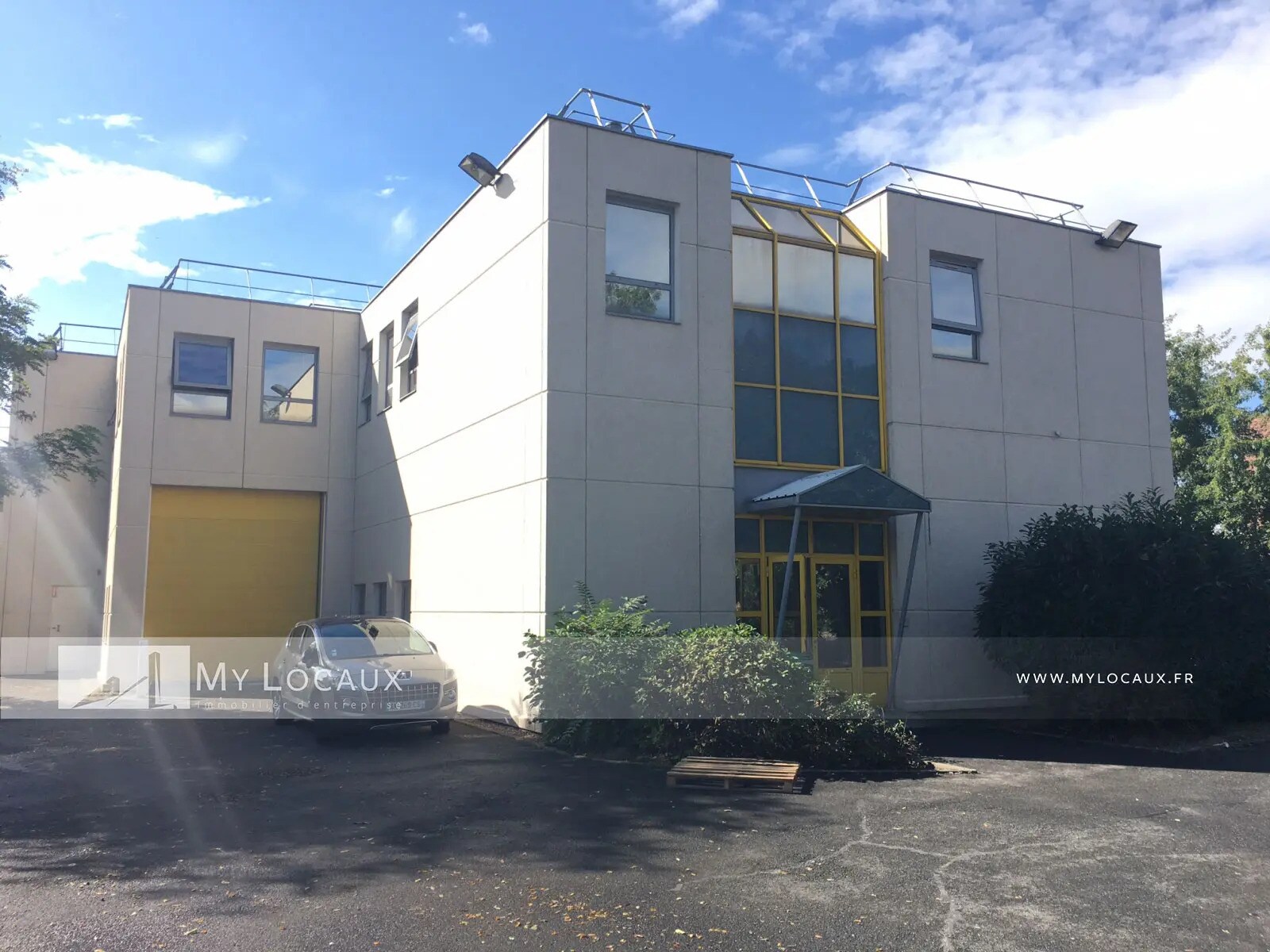 Flex in Villeneuve-la-Garenne for lease Building Photo- Image 1 of 5