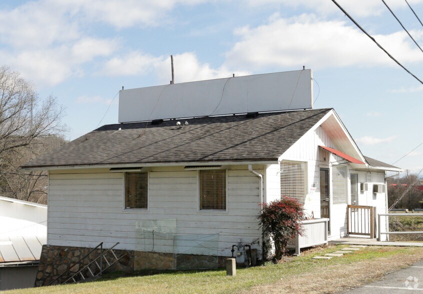 400 W Main St, Sevierville, TN for sale - Primary Photo - Image 1 of 1