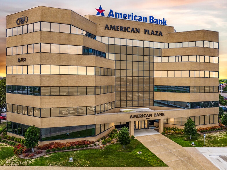 200 W Hwy 6, Waco, TX for lease - Primary Photo - Image 1 of 8