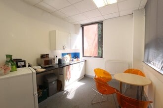 Woolsack Way, Godalming for lease Interior Photo- Image 2 of 4