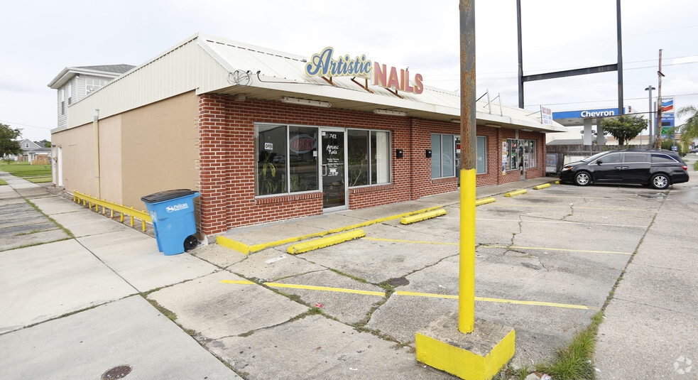 7401-7405 W Judge Perez Dr, Arabi, LA for sale - Primary Photo - Image 1 of 1