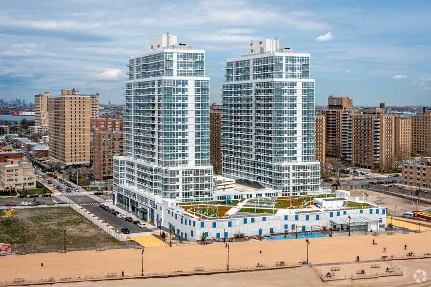 1 Ocean Dr, Brooklyn, NY for lease - Building Photo - Image 1 of 11