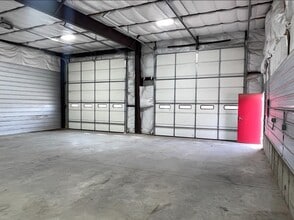 2460 Prospect Dr, Idaho Falls, ID for lease Interior Photo- Image 2 of 4