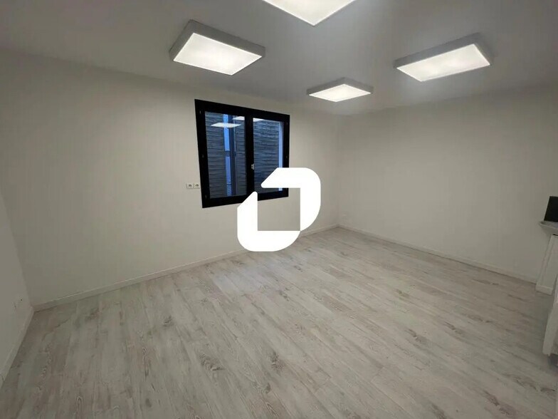 694 Rue Anatole France, Bruay-la-Buissière for lease - Building Photo - Image 2 of 13