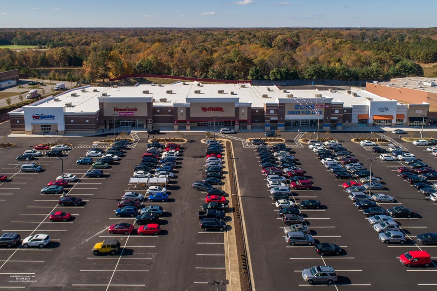 12800-12860 Jefferson Davis Hwy, Chester, VA for sale - Primary Photo - Image 1 of 1