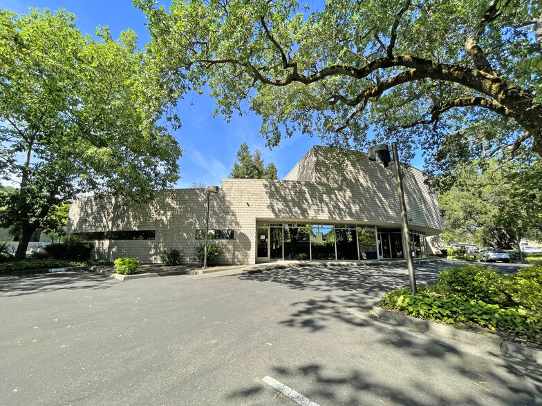 2421 Mendocino Ave, Santa Rosa, CA for sale - Building Photo - Image 2 of 8