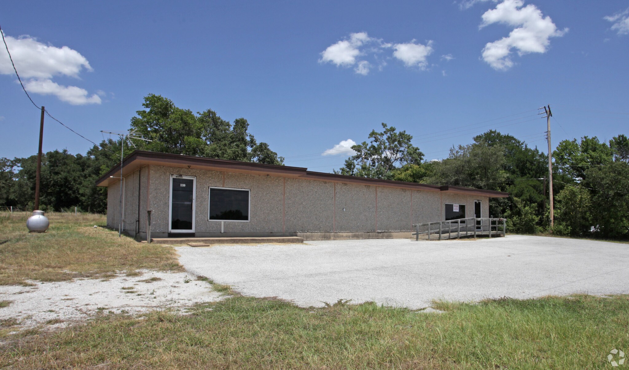 1108 Northwest Pky, Azle, TX for sale Primary Photo- Image 1 of 1
