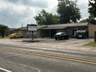 More details for 225 S College Ave, Cleveland, TX - Retail for Sale