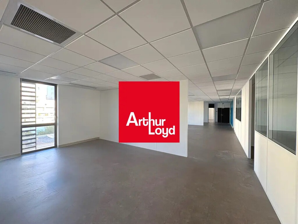 Location Bureaux 422 m² à 1 531 m² - Photo 1