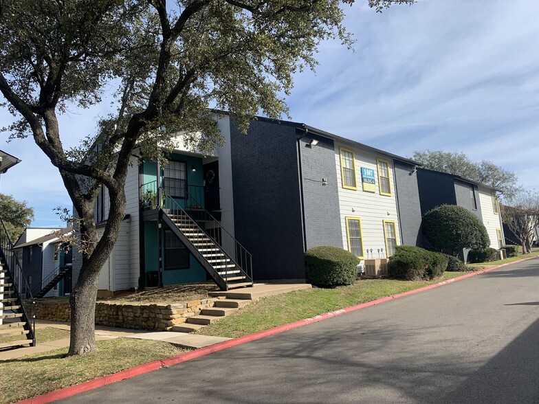 1908 Randy Snow Rd, Arlington, TX for sale - Building Photo - Image 1 of 1