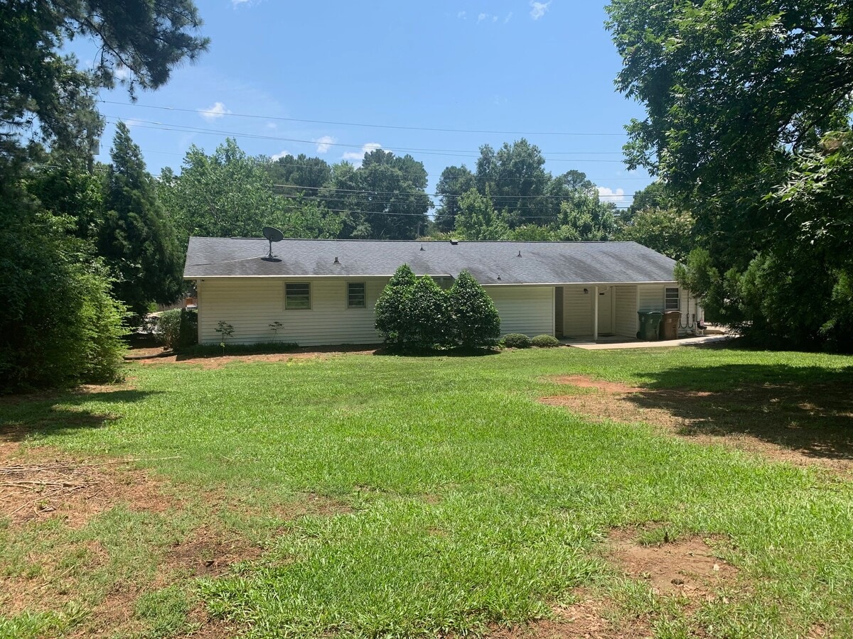 6244 Tryon Rd, Cary, NC 27518