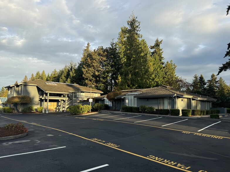 19324 40th Ave W, Lynnwood, WA for lease - Building Photo - Image 2 of 11