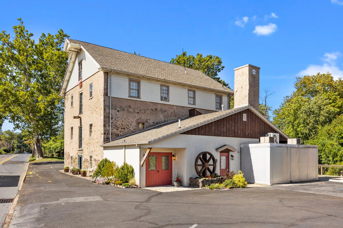 18 Horsham Rd, Hatboro, PA 19040