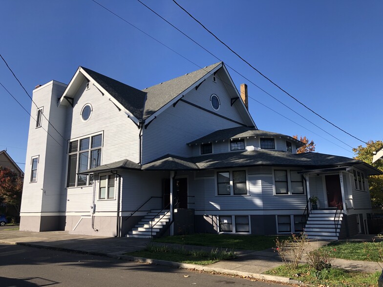 7809 NE Everett St, Portland, OR for lease - Building Photo - Image 1 of 50