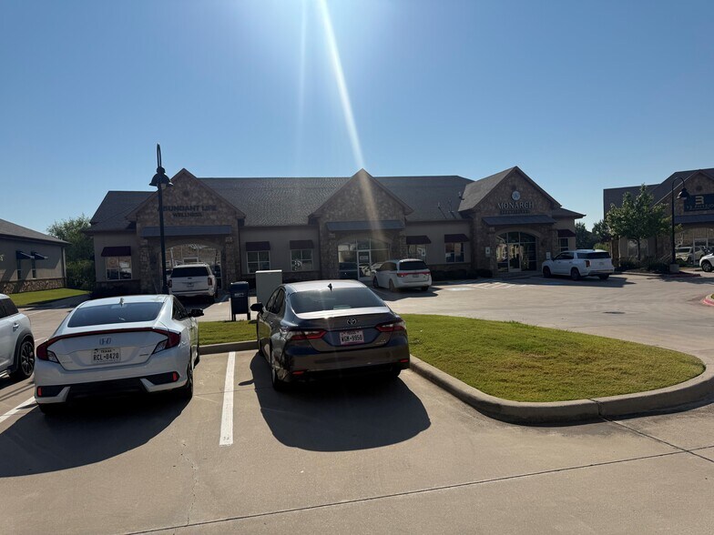 4312 Heritage Trace Pky, Fort Worth, TX for sale - Building Photo - Image 2 of 3