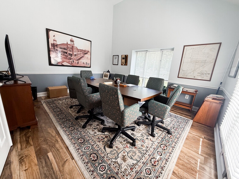 146 S Lakeview Dr, Gibbsboro, NJ for sale - Building Photo - Image 3 of 14