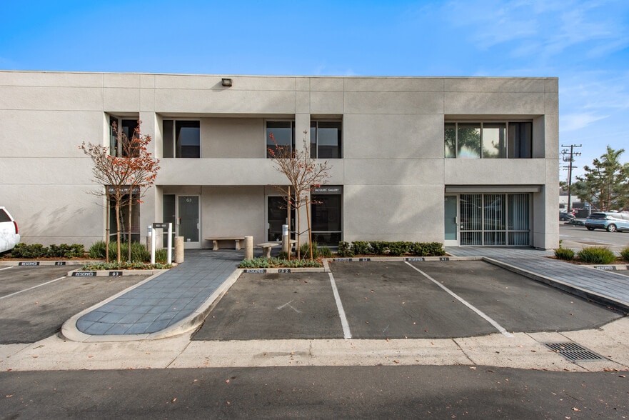 711 W 17th St, Costa Mesa, CA for sale - Building Photo - Image 3 of 7