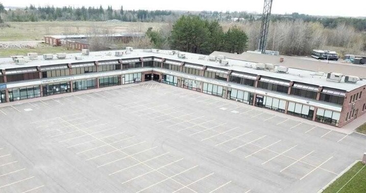 55 Mary St, Lindsay, ON for sale - Building Photo - Image 1 of 1