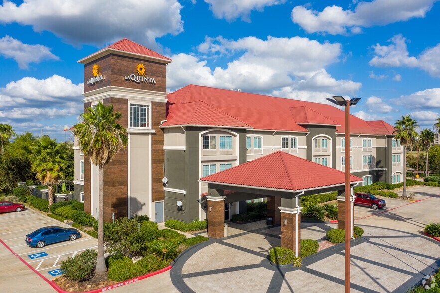 14000 Medical Complex Dr, Tomball, TX for sale - Primary Photo - Image 1 of 1