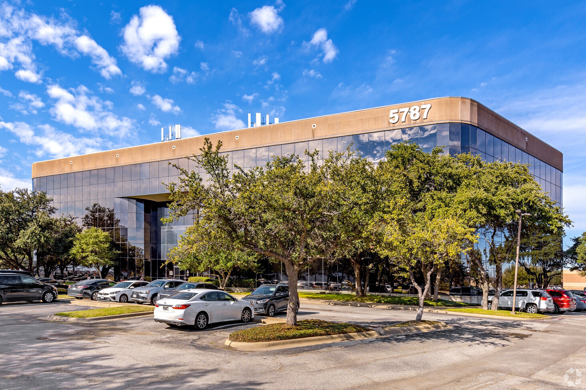 5787 S Hampton Rd, Dallas, TX for sale Building Photo- Image 1 of 1