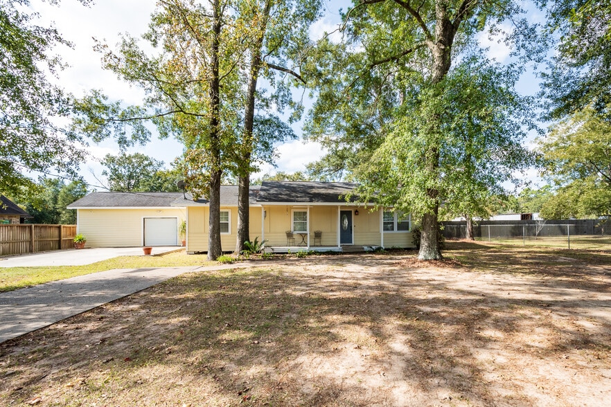 11620 Fostoria Rd, Cleveland, TX for sale - Primary Photo - Image 1 of 23