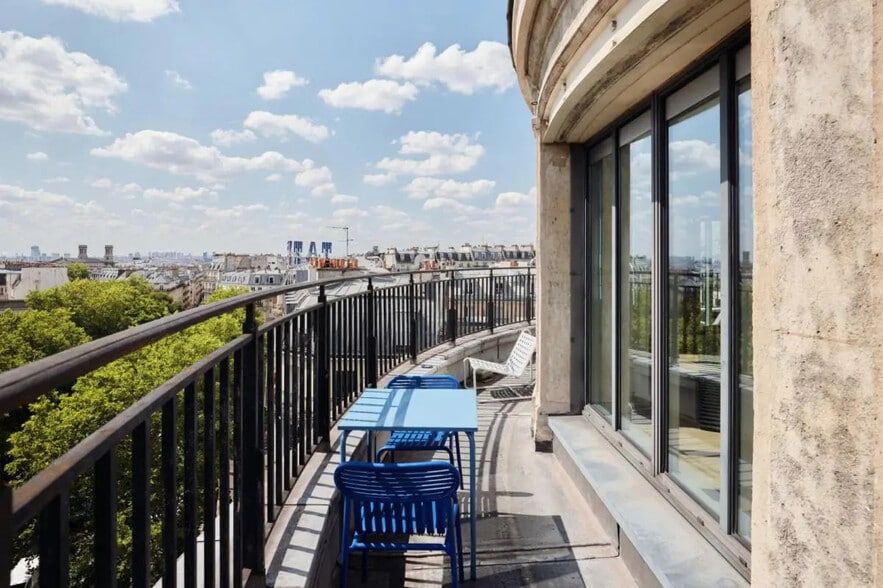 8 Rue De Sofia, Paris for lease - Building Photo - Image 3 of 4