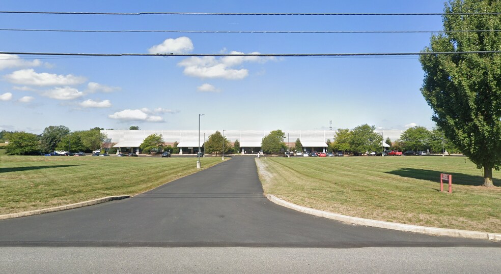 1260 Corporate Blvd, Lancaster, PA for lease - Building Photo - Image 1 of 6