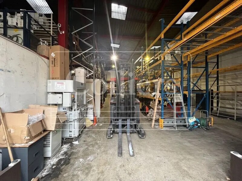 Flex in Marseille for lease Interior Photo- Image 1 of 3