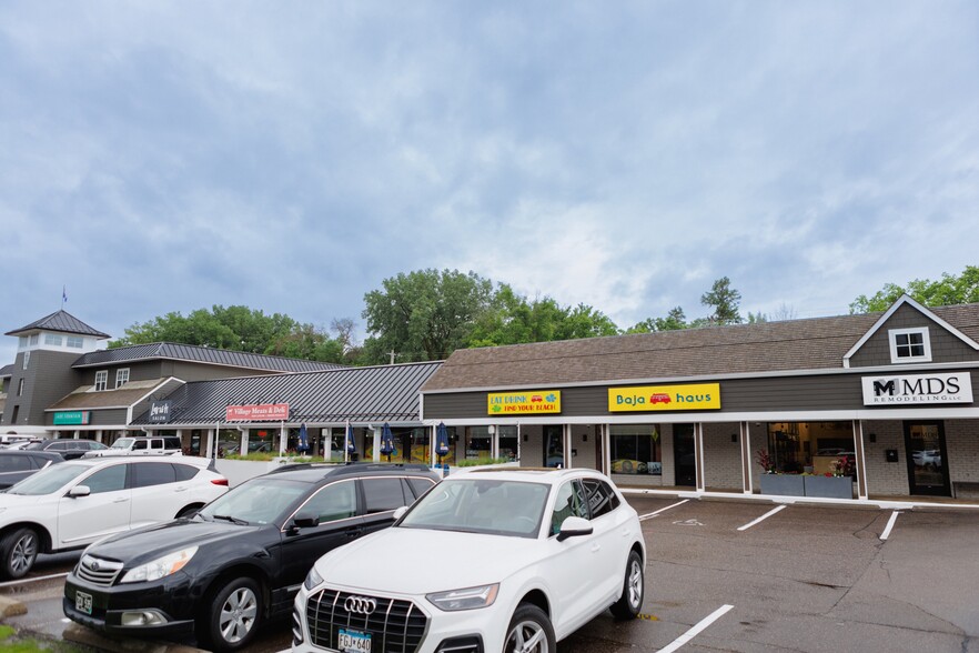 812-864 E Lake St, Wayzata, MN for lease - Building Photo - Image 3 of 10