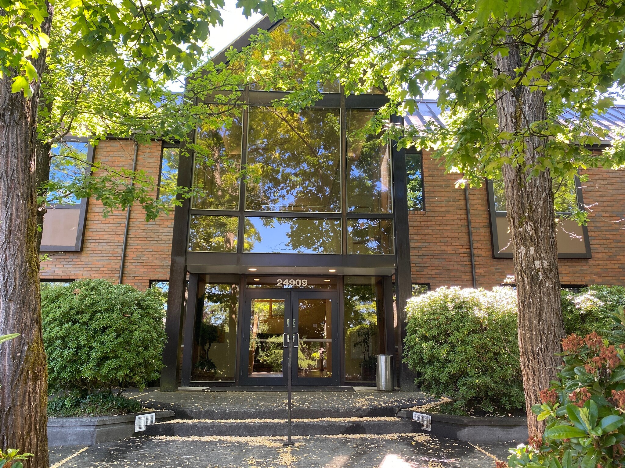 24909 104th Ave SE, Kent, WA for lease Interior Photo- Image 1 of 10