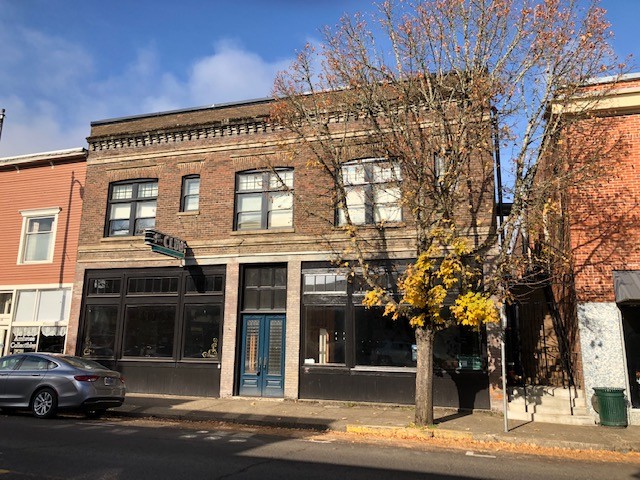 522 E Main St, Cottage Grove, OR for lease - Building Photo - Image 1 of 10