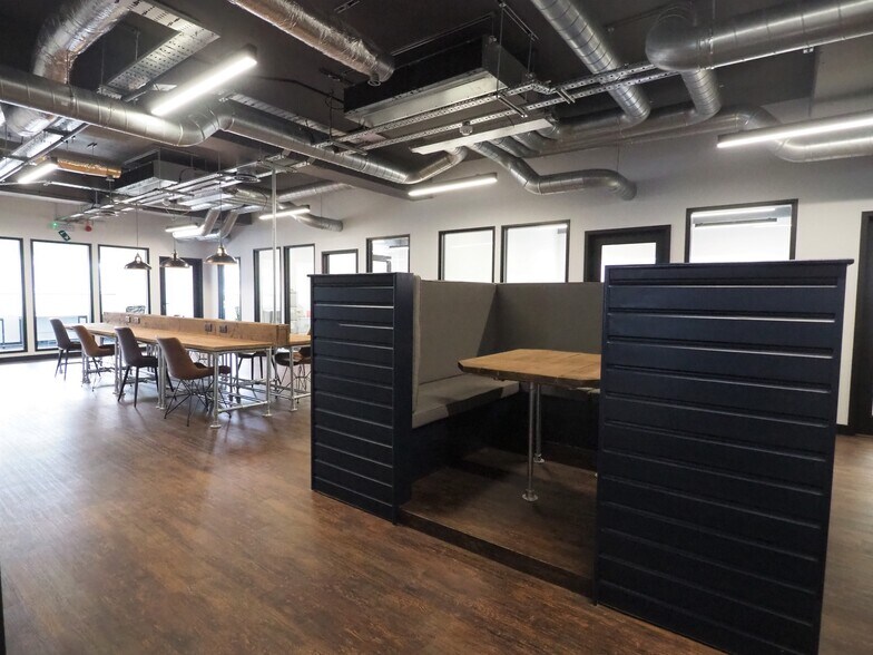 16 Bridge Rd, Haywards Heath for sale - Interior Photo - Image 1 of 1