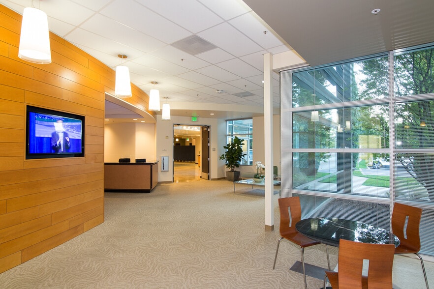 3301 Hillview Ave, Palo Alto, CA for lease - Interior Photo - Image 3 of 14