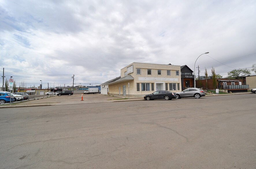 10566 108th St, Edmonton, AB for sale - Building Photo - Image 1 of 1