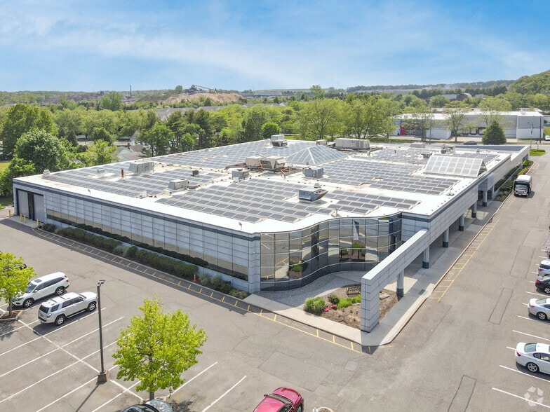1800 Walt Whitman Rd, Melville, NY for lease - Building Photo - Image 3 of 6