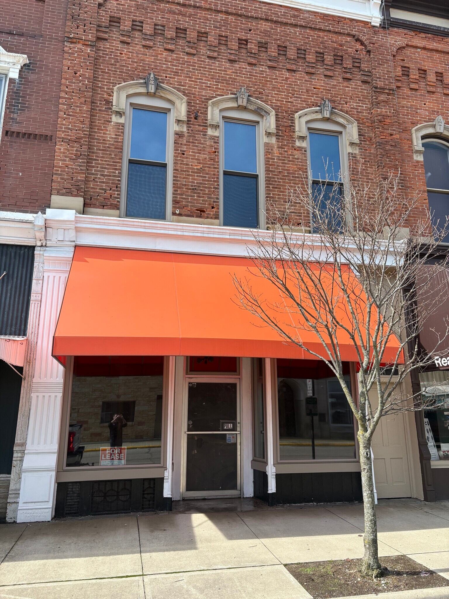 106 S Springfield St, Saint Paris, OH for lease Interior Photo- Image 1 of 3