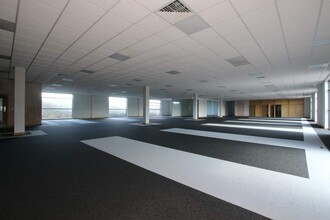 Golden Smithies Ln, Rotherham for lease Interior Photo- Image 2 of 2