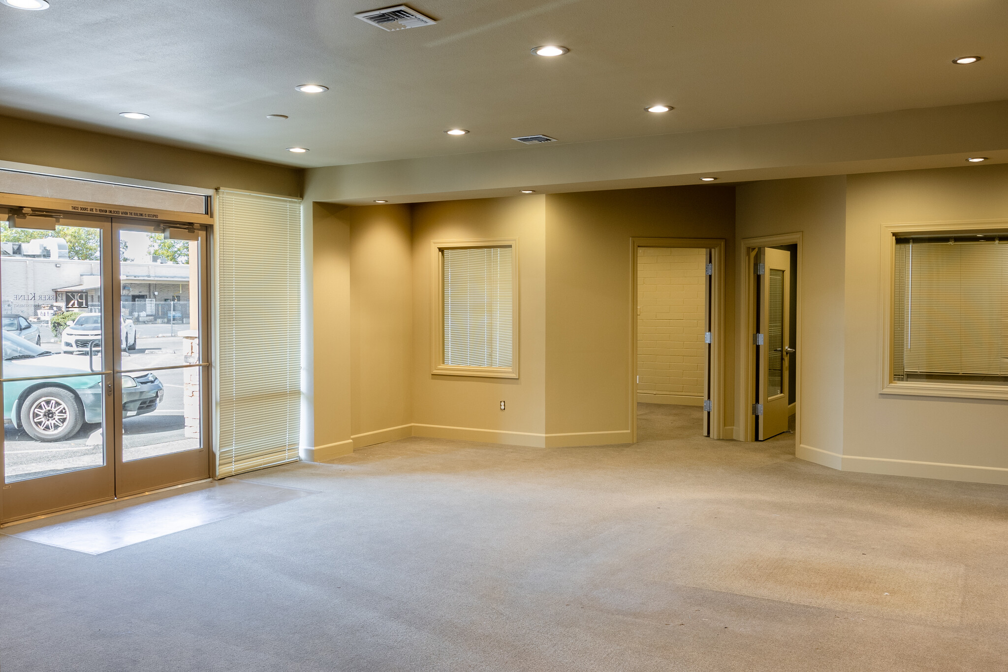 2777 Cleveland Ave, Santa Rosa, CA for lease Interior Photo- Image 1 of 10