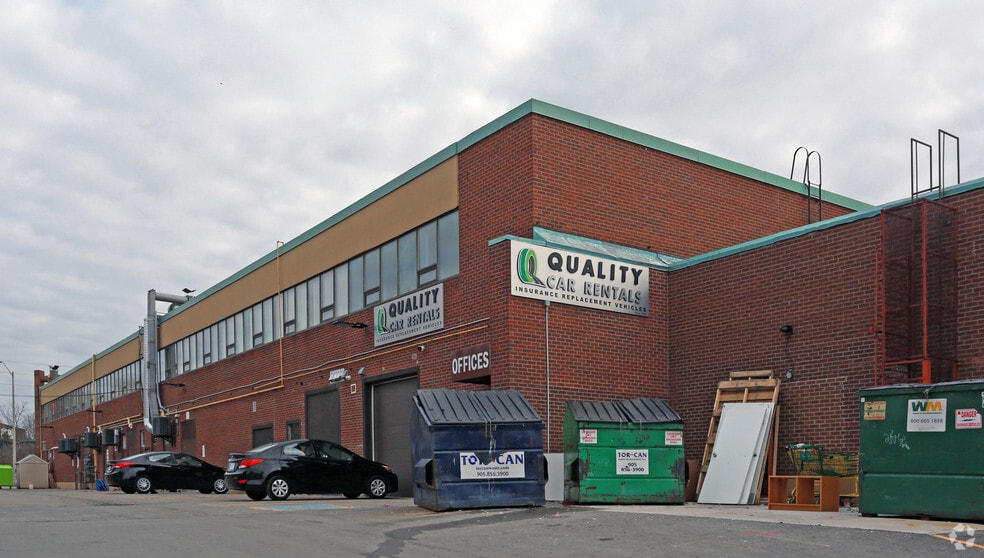 10720 Yonge St, Richmond Hill, ON for lease - Building Photo - Image 2 of 7