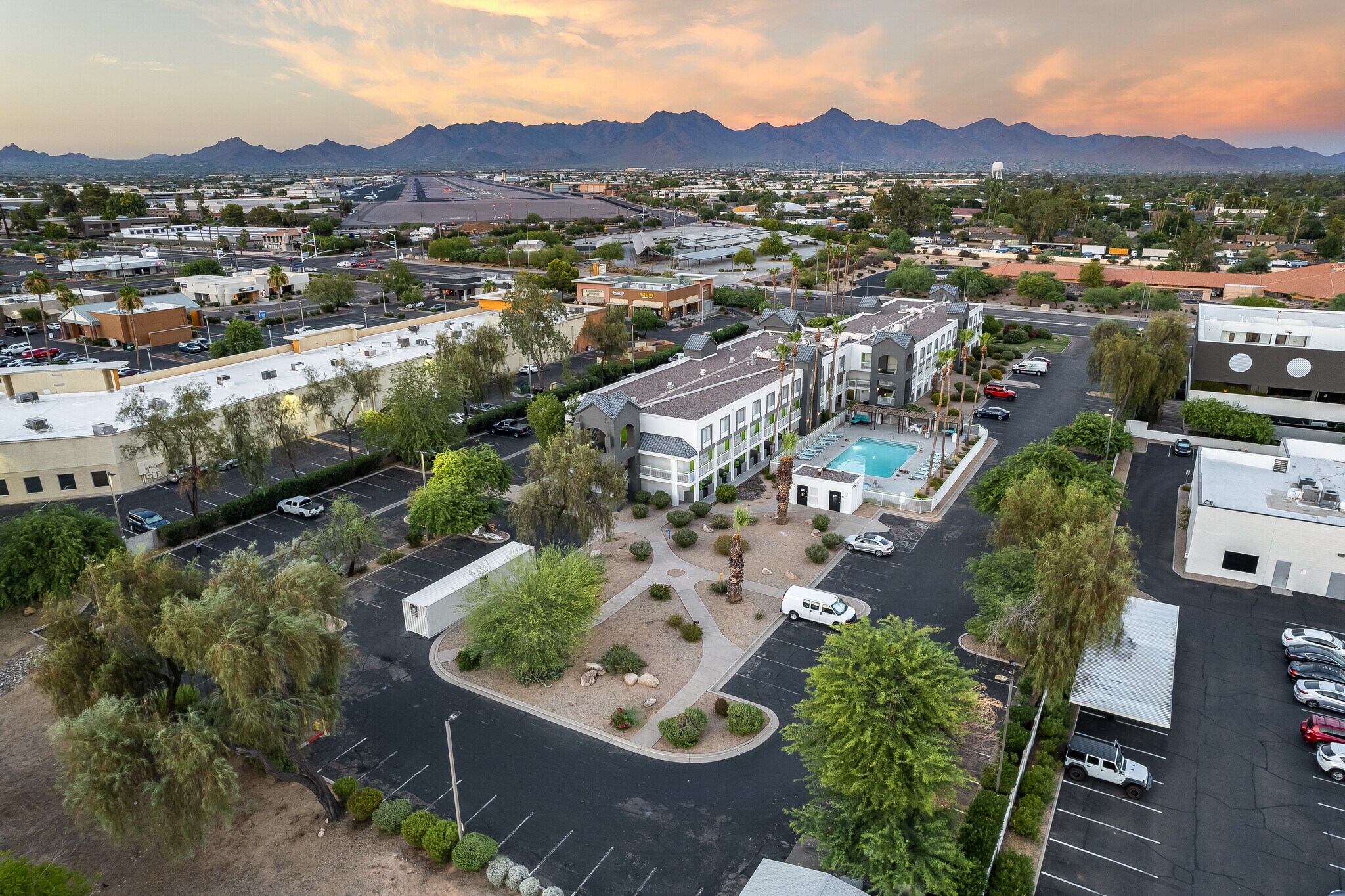 13440-n-scottsdale-rd-scottsdale-az-85254-surestay-plus-scottsdale