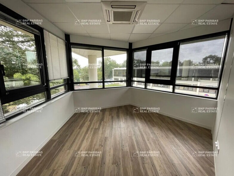 8 Boulevard Albert Einstein, Nantes for lease - Building Photo - Image 2 of 13